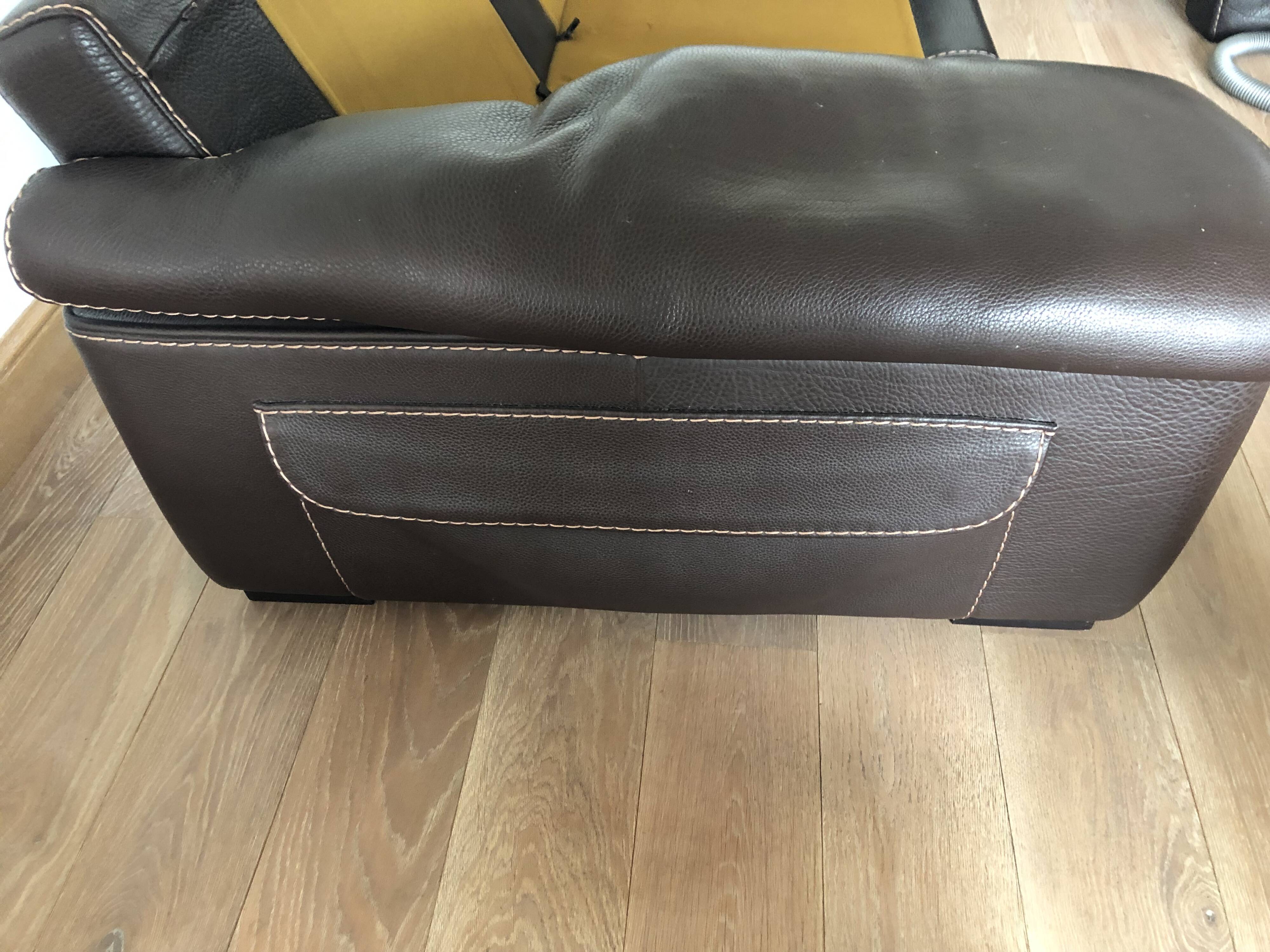 2-seater sofa model Ascot Roche Bobois