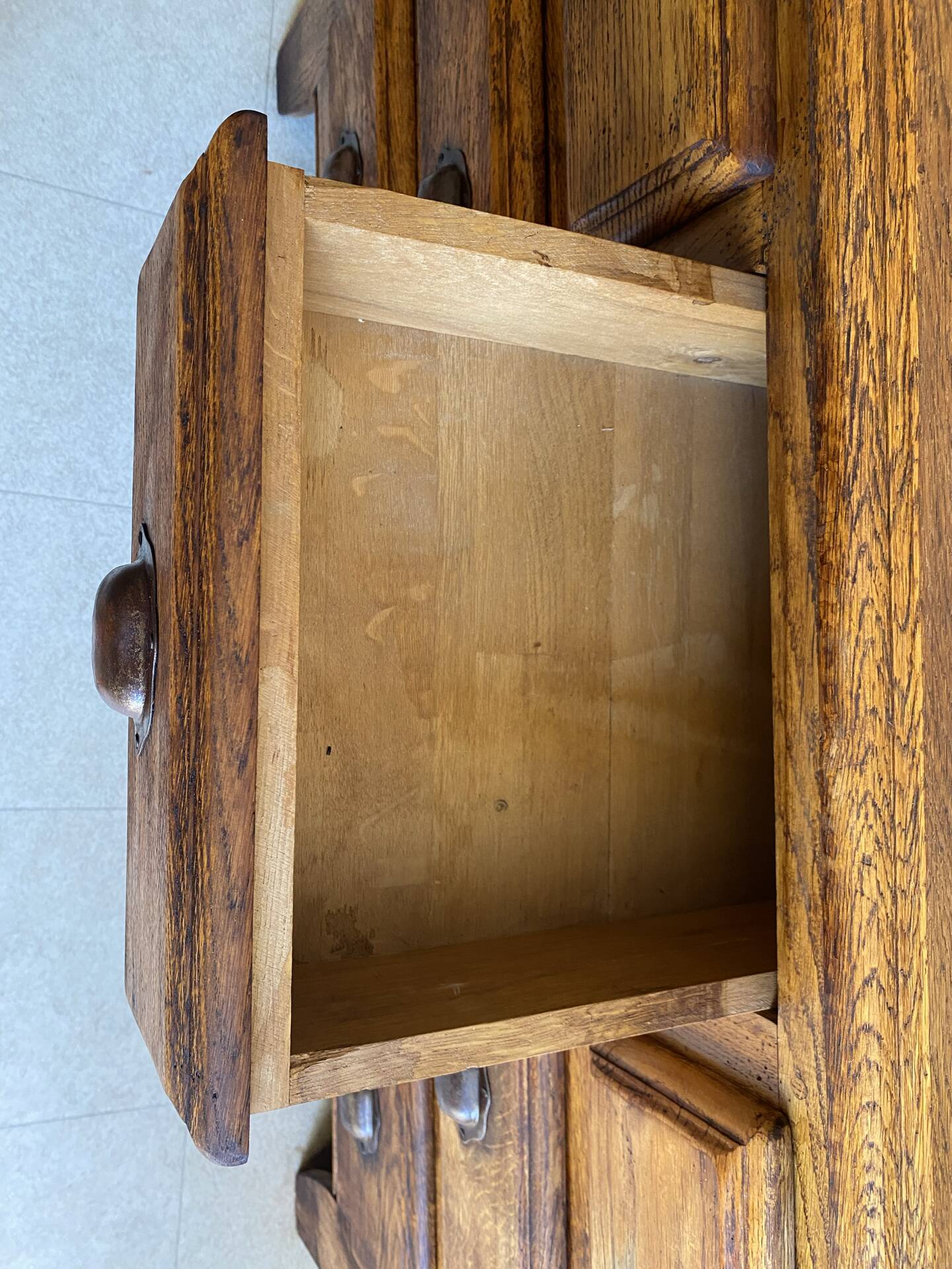 Solid oak chest of drawers