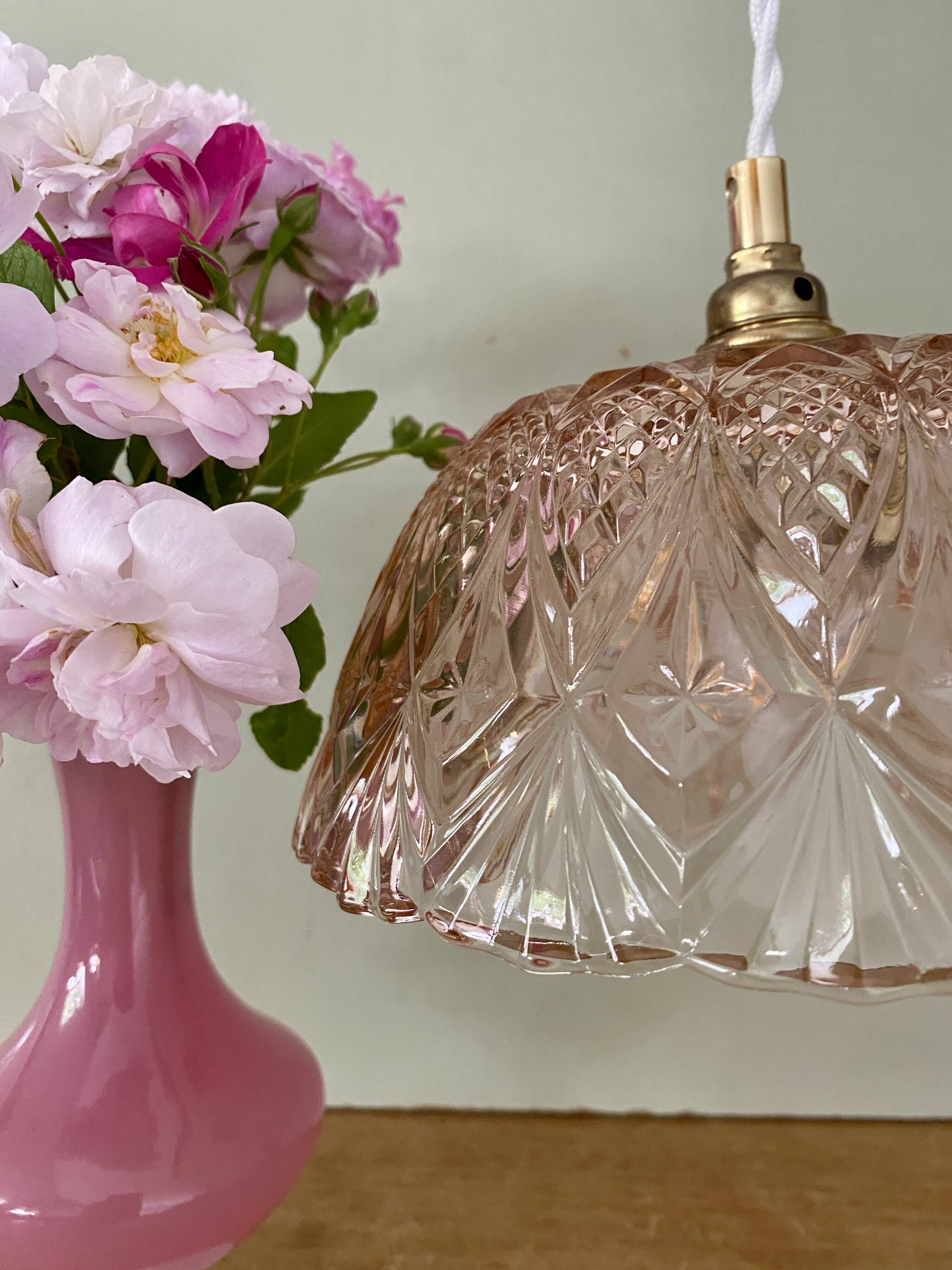 Vintage lampshade pendant light in pink molded glass - tableware collection -