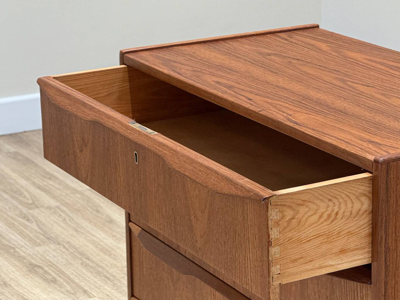 Small chest of drawers (Made in Denmark, 1960)