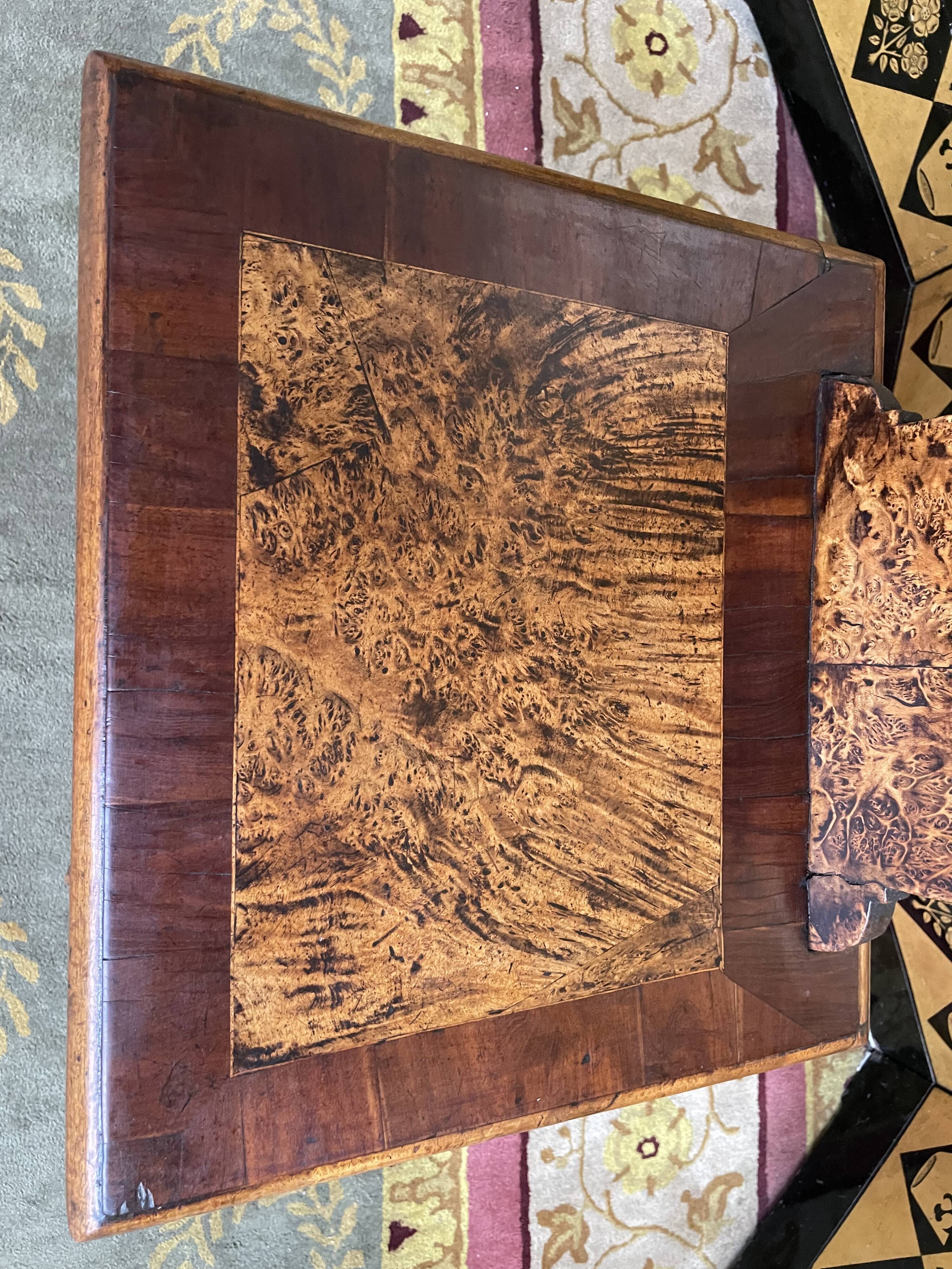 Suite of 4 Alsatian chairs in elm magnifying glass