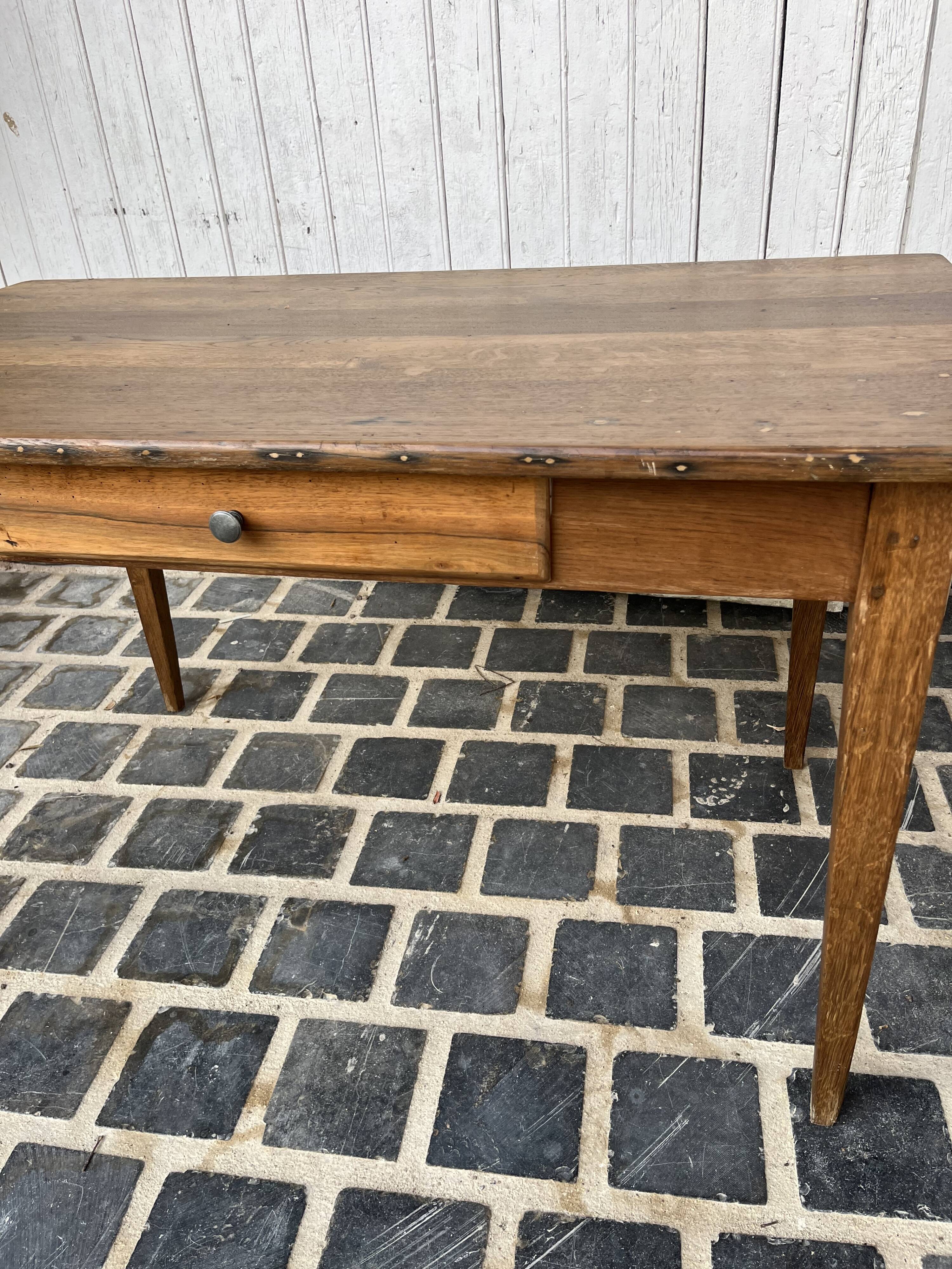 Farm table