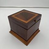 Biedermeier Cubic Box in Mahogany and Maple, Austria, 1840s