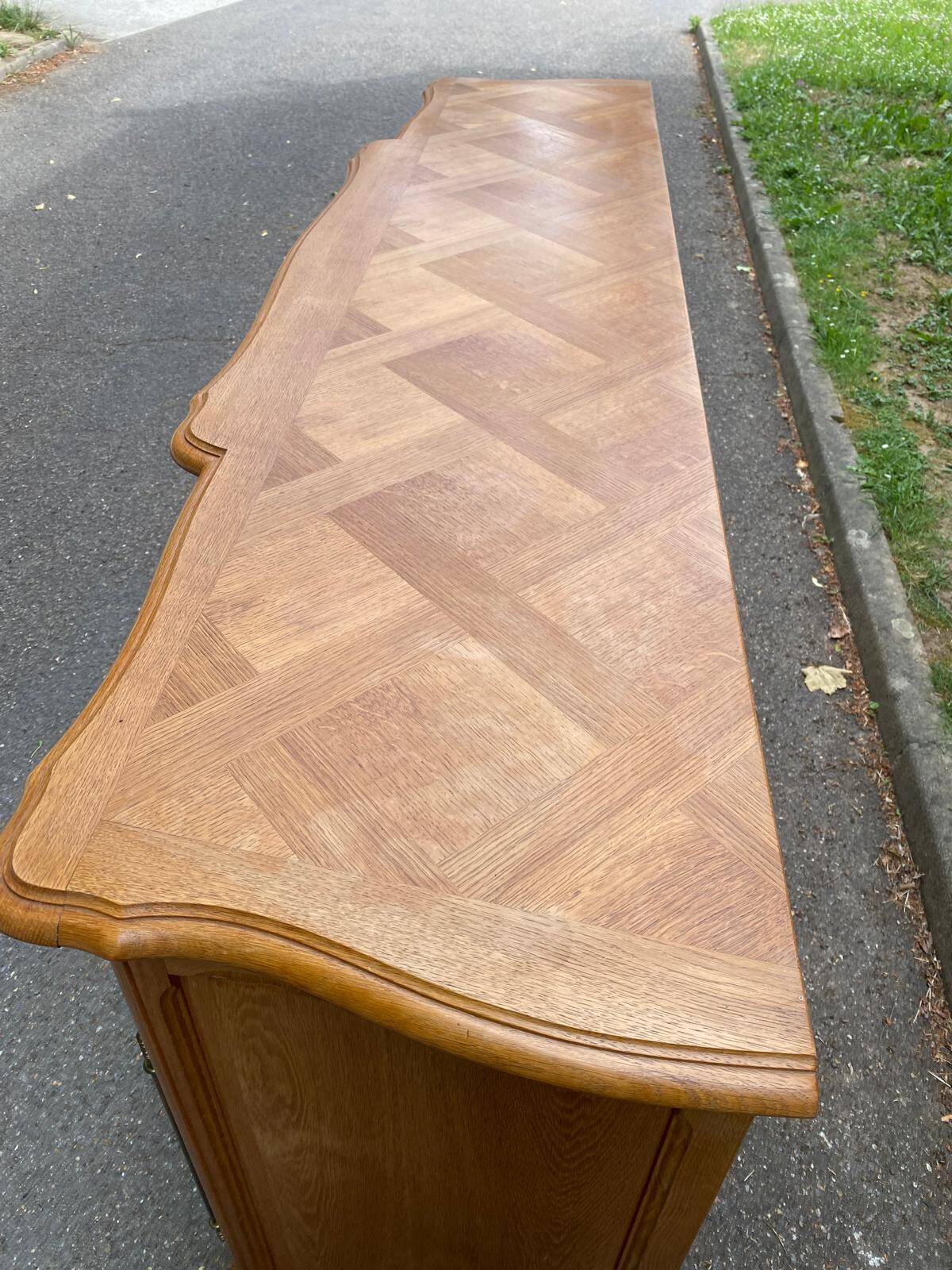 Louis XV sideboard in solid blond wood and marquetry