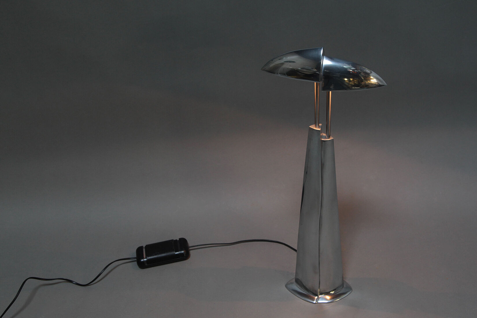 Ara Cast Aluminium Table Lamp Design By Mies & van Gessel For Quasar