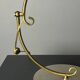 Lampe de table sculpturale ajustable des années 1960 avec abat-jour perforé.