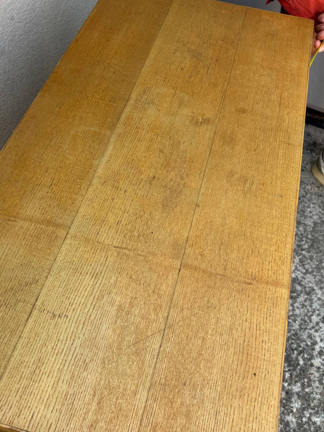 1970s chest of drawers in oak, brass and off-white veneer