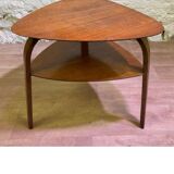 Pedestal table