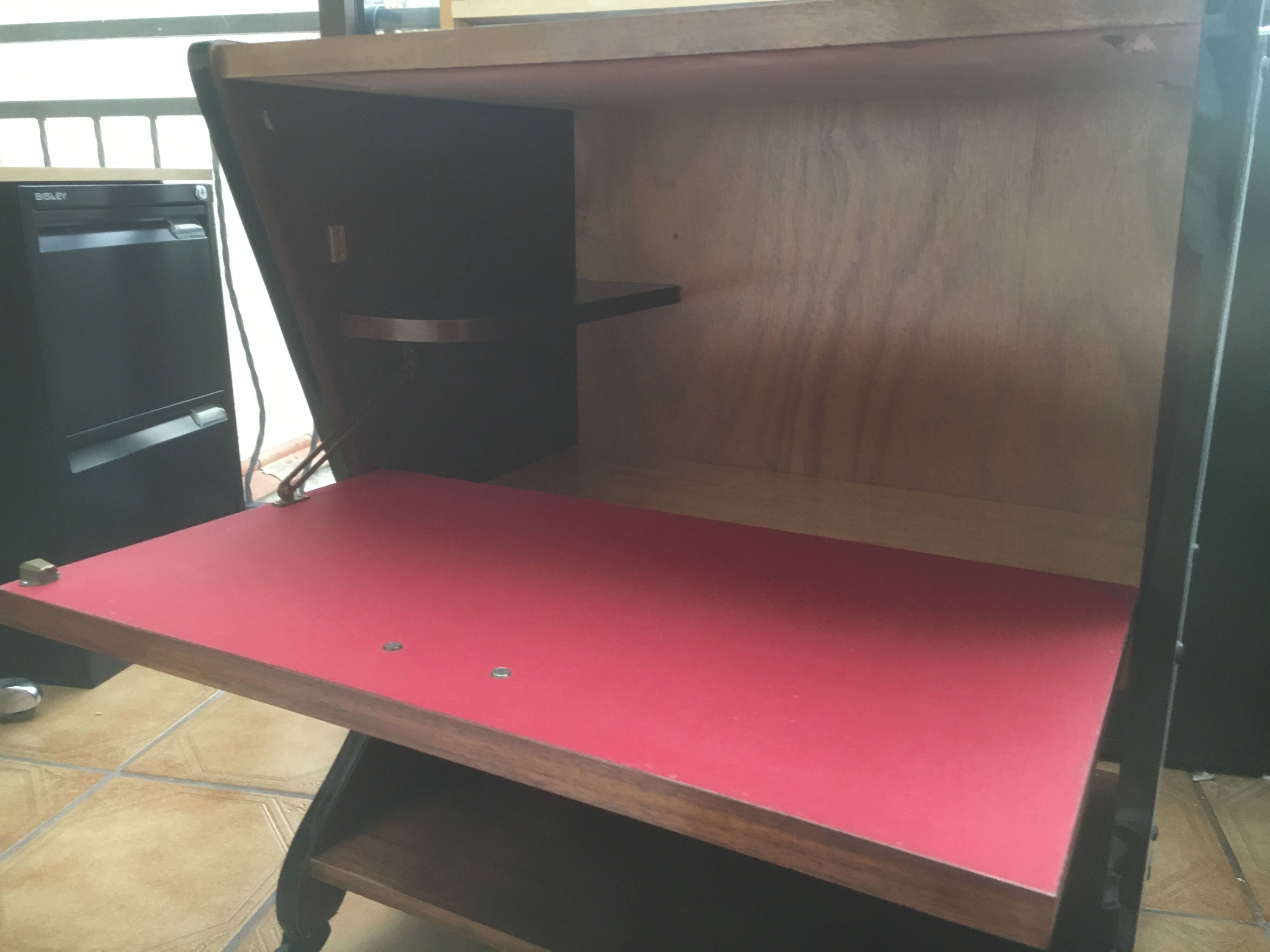 Vintage scandinavian bar cabinet from the 1950s/60s on wheels