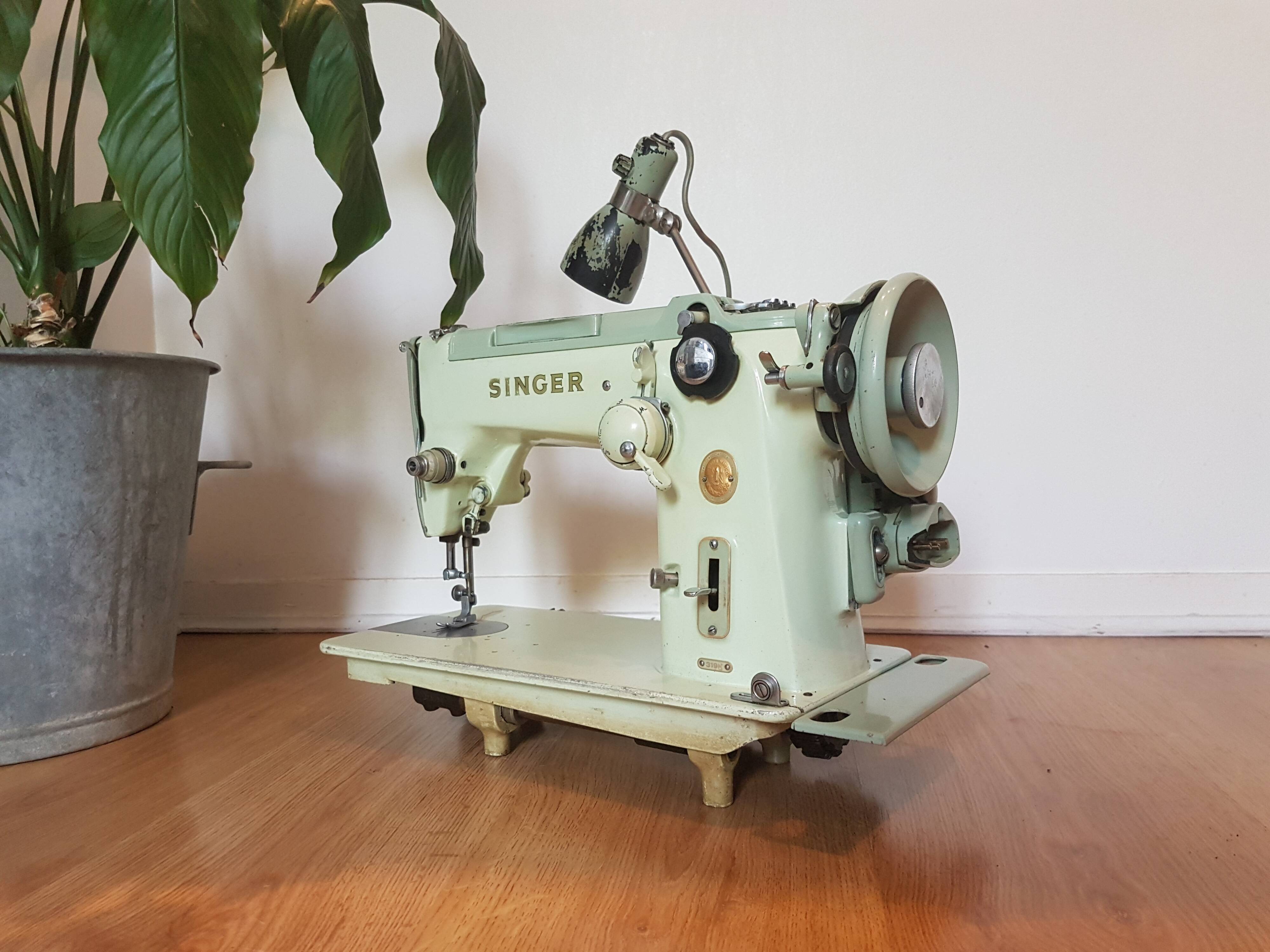 Singer 319k green sewing machine