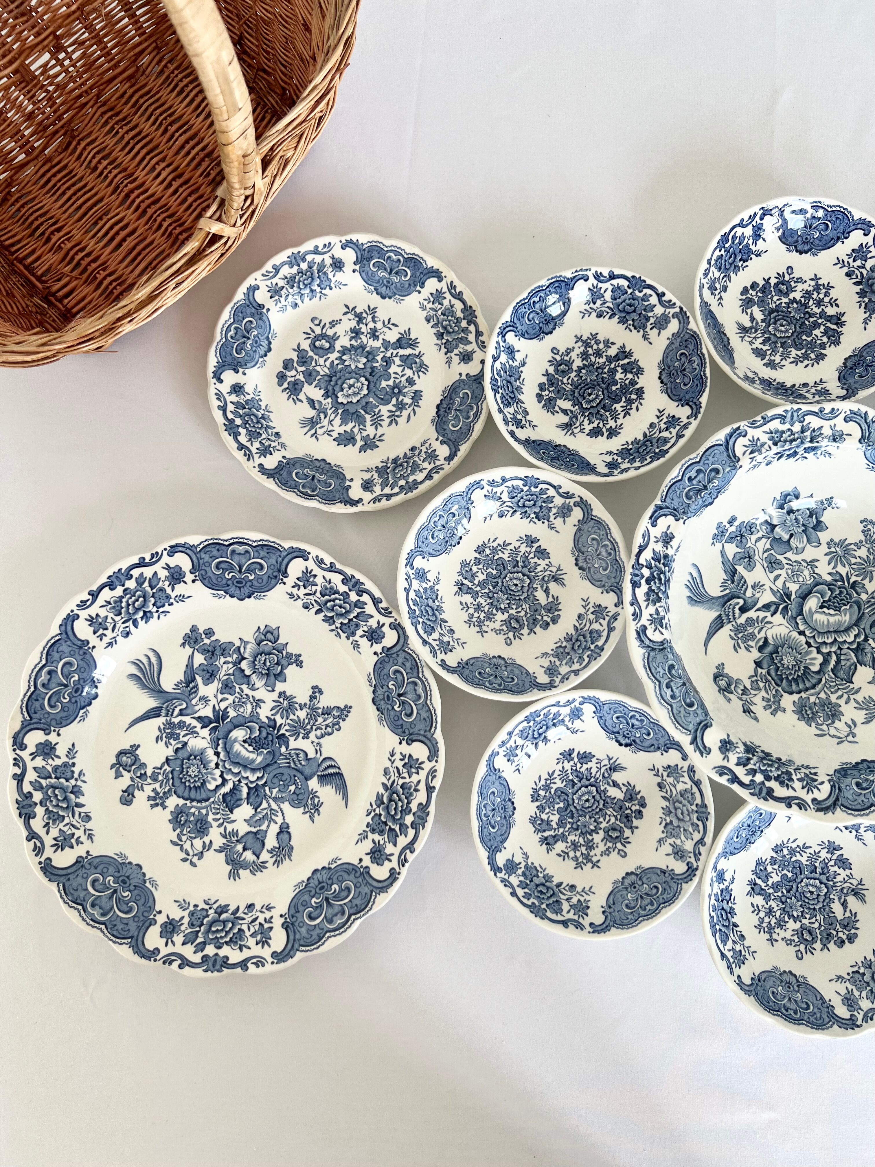 Service Ridgway Staffordshire 8 cups and hollow dishes model Windsor vintage English porcelain