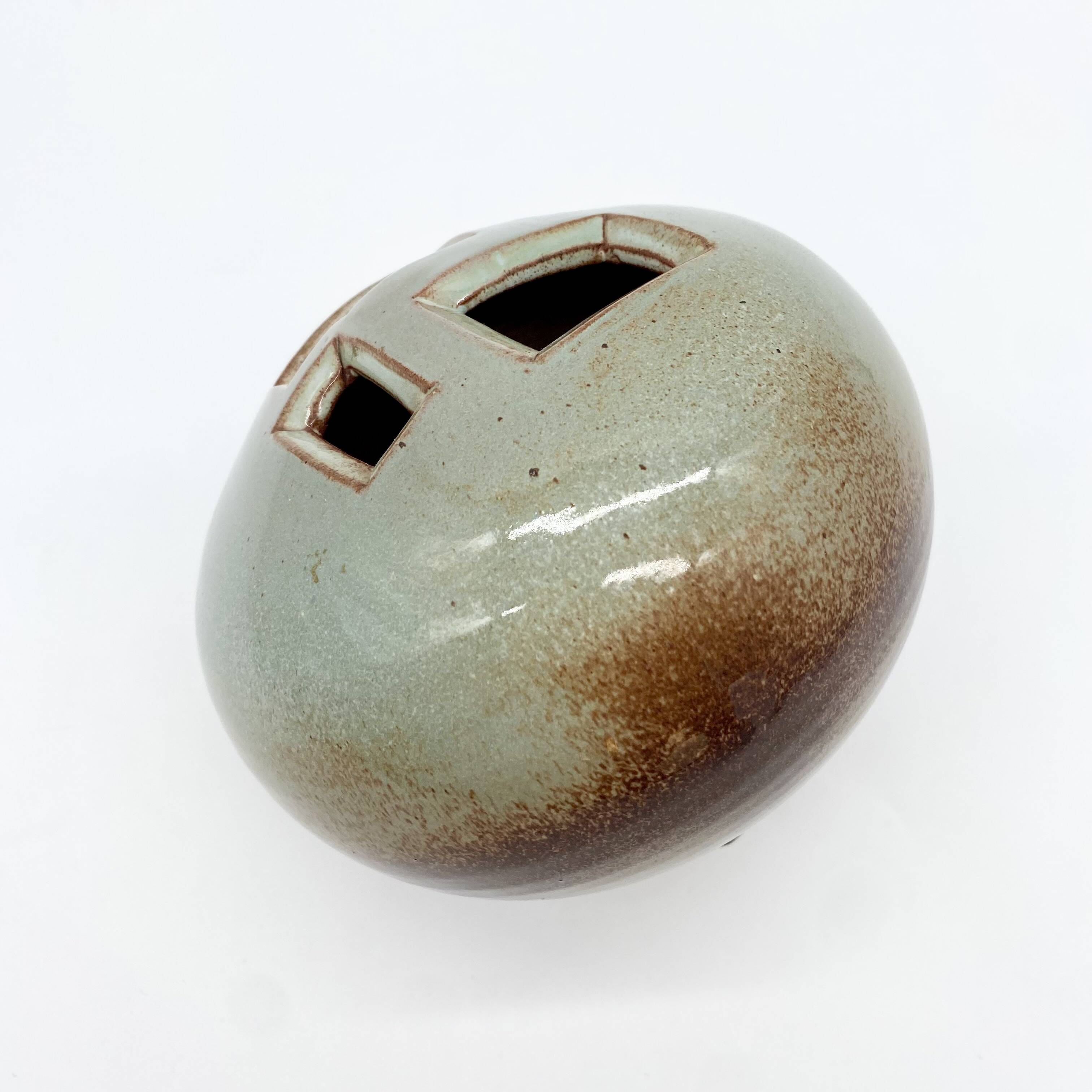 Vase « boule » en grès émaillé, 1970s