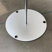Table d'appoint de la série Drift allemande postmoderne par Walter Knoll, années 1990