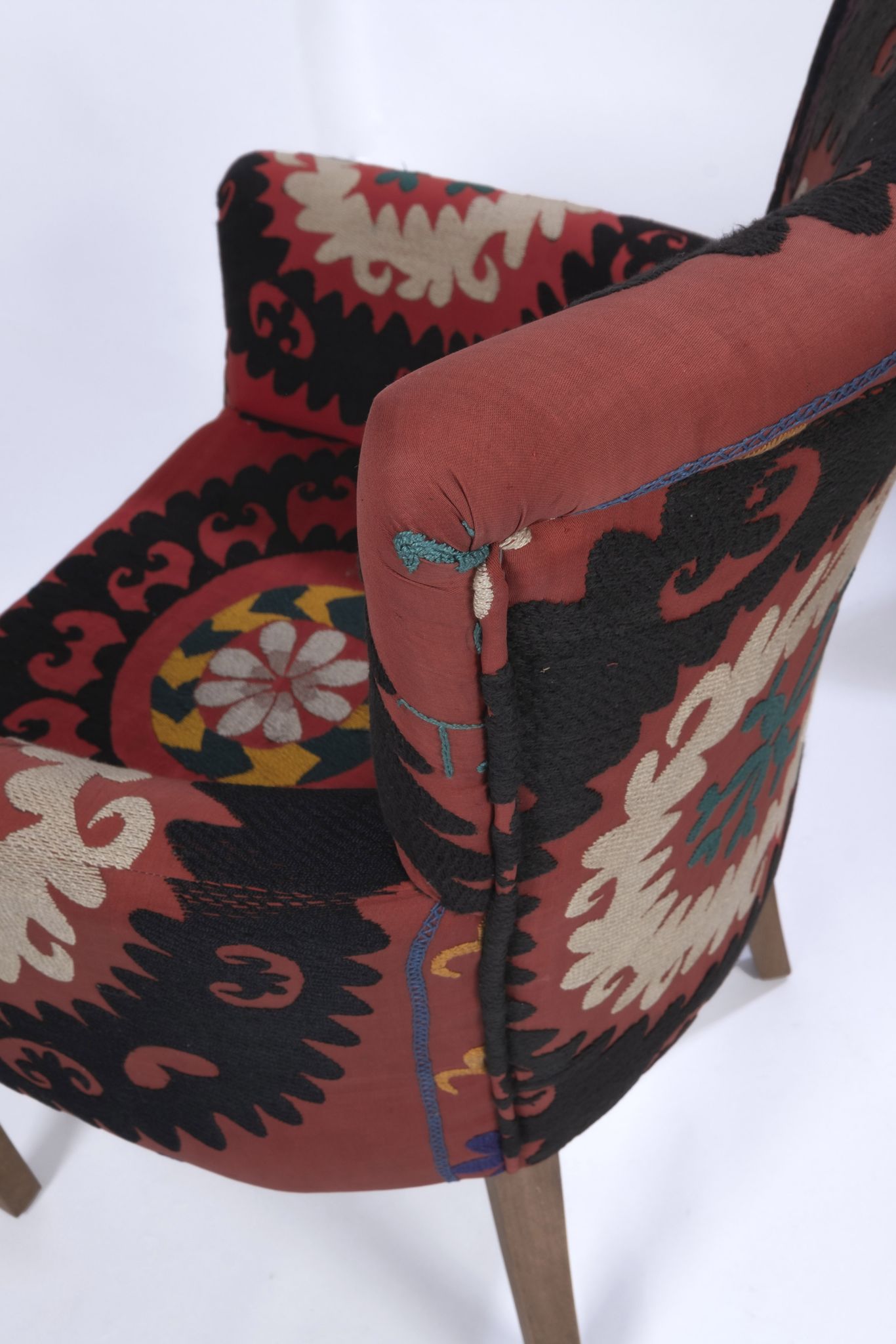 Fauteuil ethnic bergere