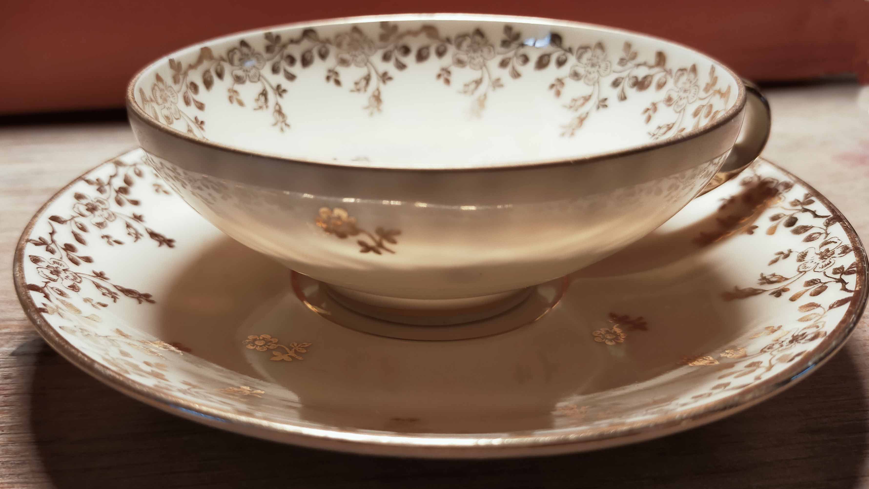 10 cups and tea saucers Limoges porcelain DRB Manufacture decor signed JS