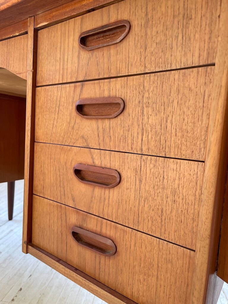 Scandinavian "boomerang" two-sided teak desk Midtjydsk Mobelfabrilk