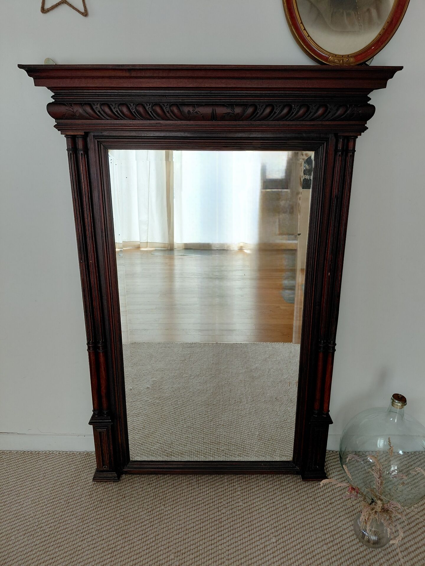 Large antique 19th-century mirror in carved wood - Haussmannian style.