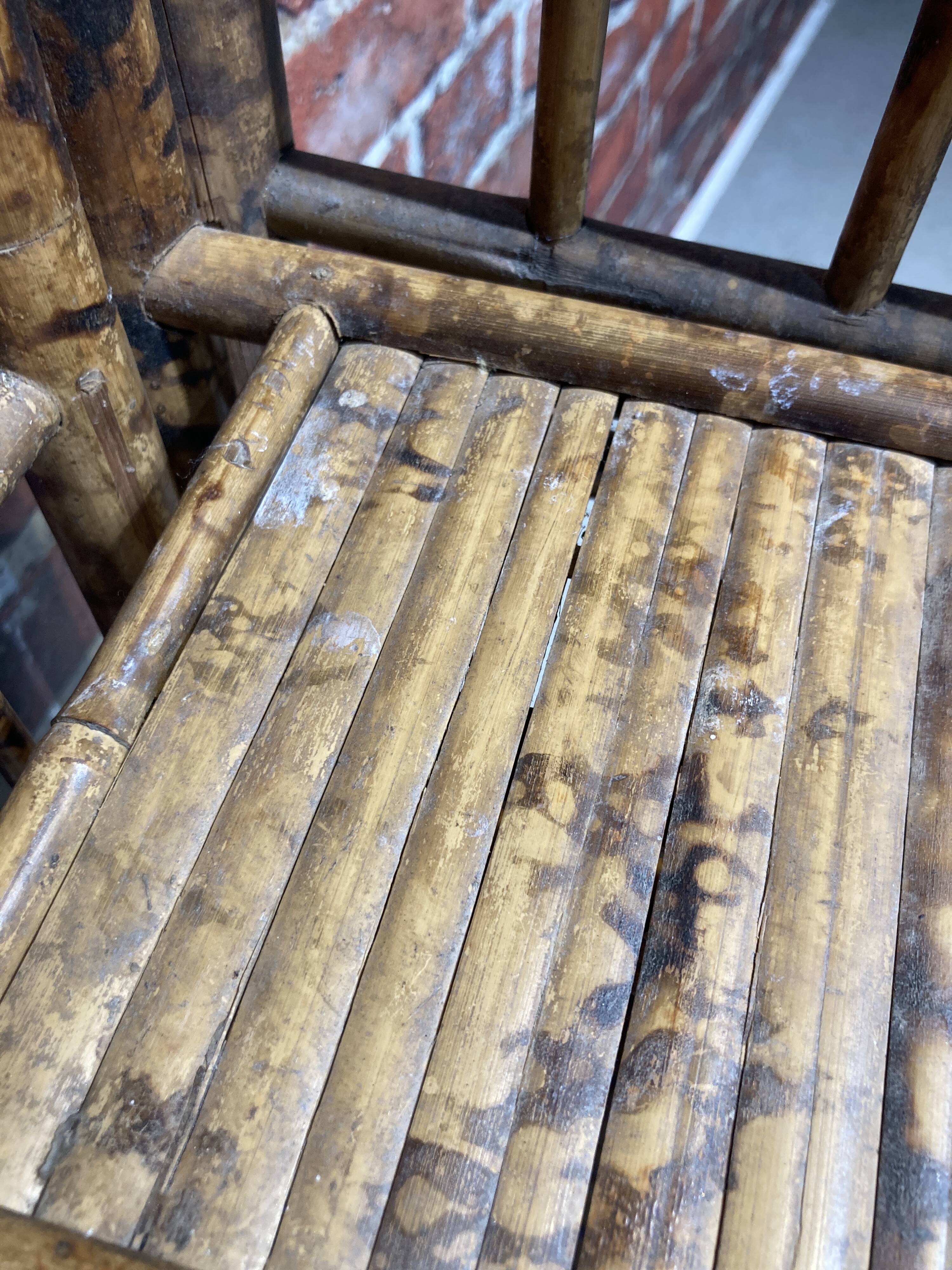 Foldable bamboo shelf