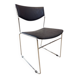 Chaise luge empilable