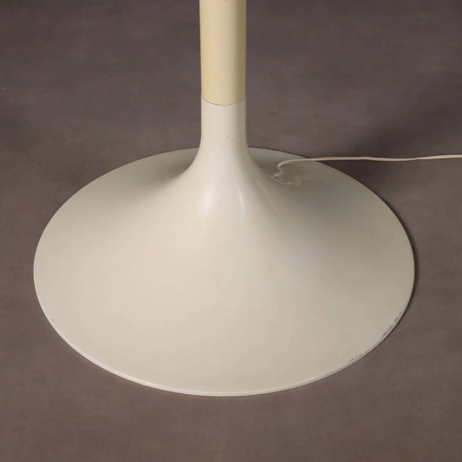 Kartell 4706 floor lamp vintage design BBPR in plastic, Italy, 1970s