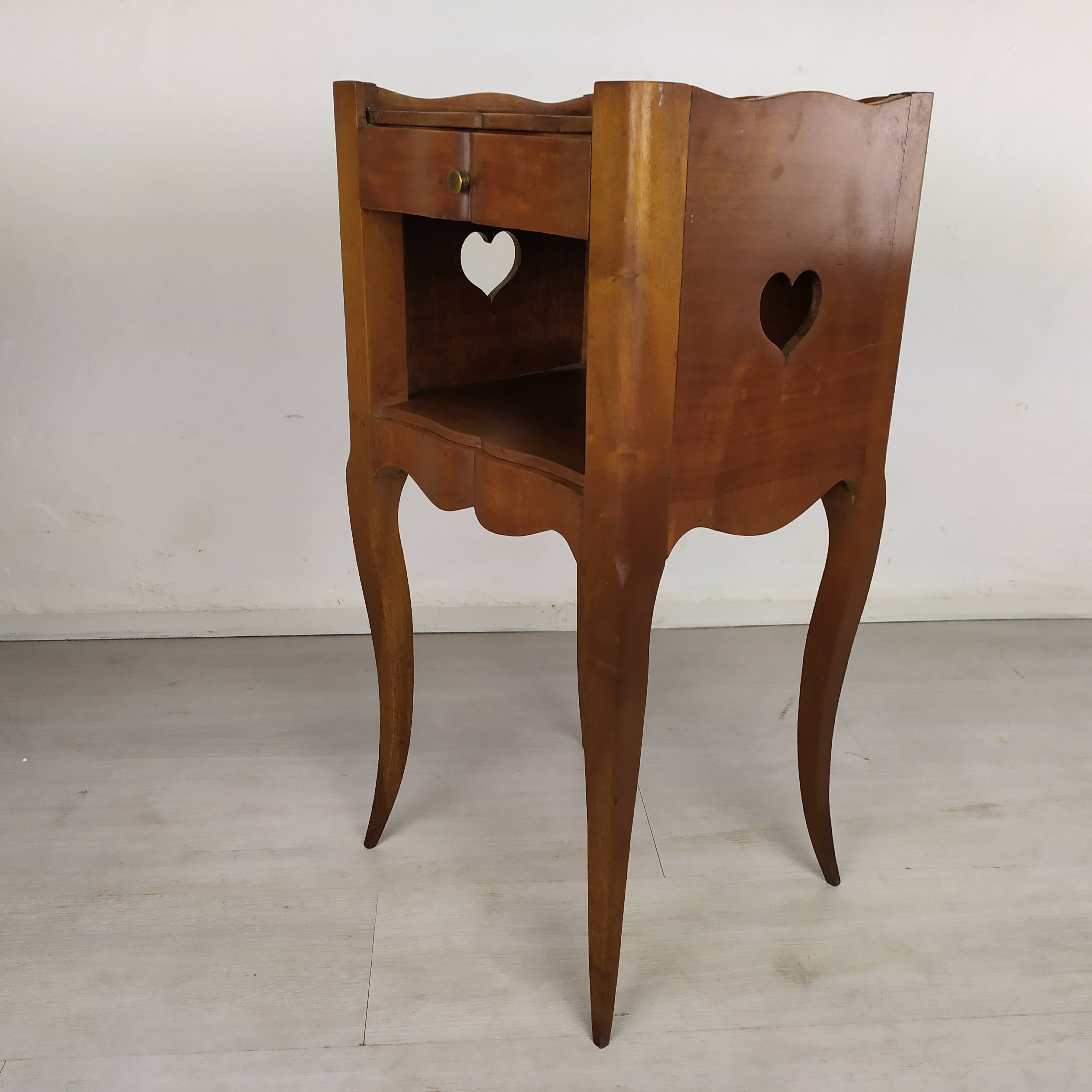 Bedside Louis XV heart