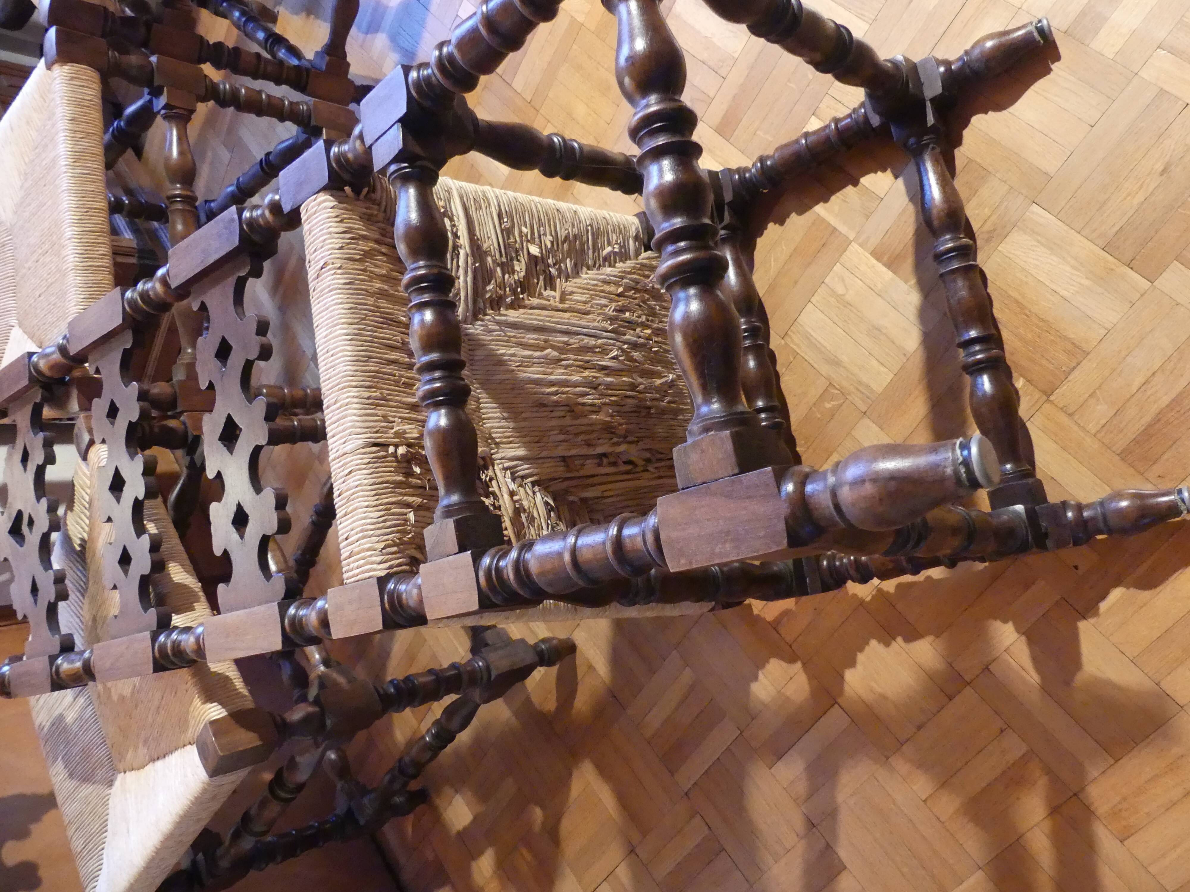 Set of 6 Spanish Baroque Renaissance chairs, straw seat