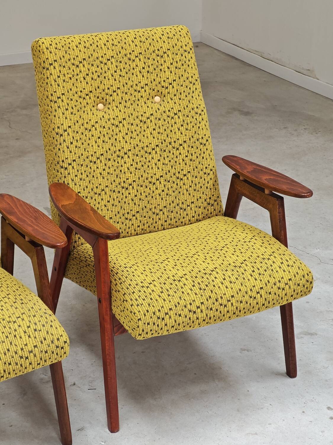 Pair of Yellow armchairs by Jaroslav Smidek for Ton (Thonet) Expo 58