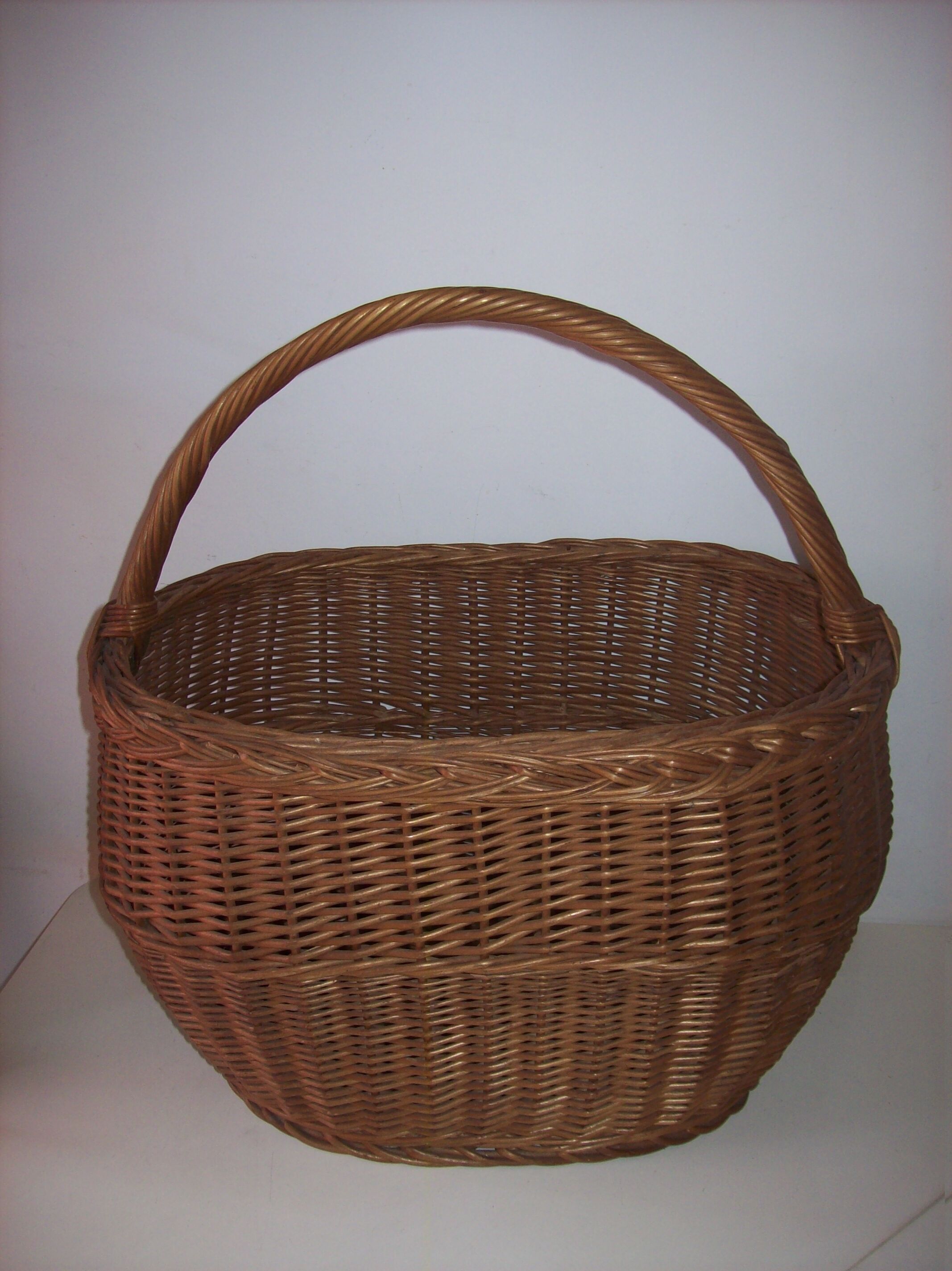 Wicker basket