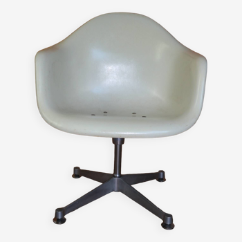 EAMES shell armchair white Herman Miller