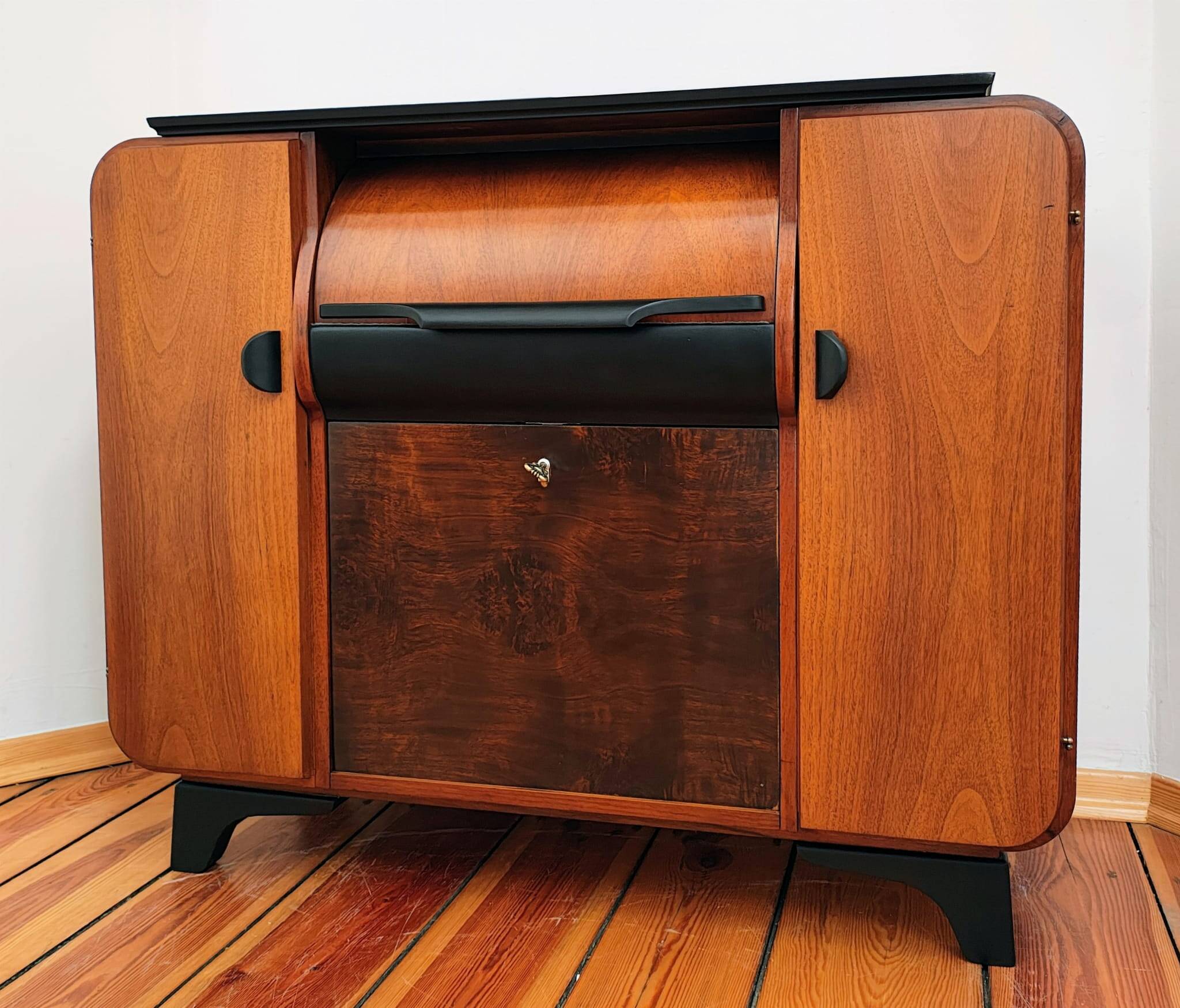 Meuble par J. Halabala pour Up Závody, 1930