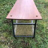Table basse teck avec porte revue années 60