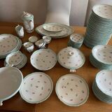 dinnerware set
