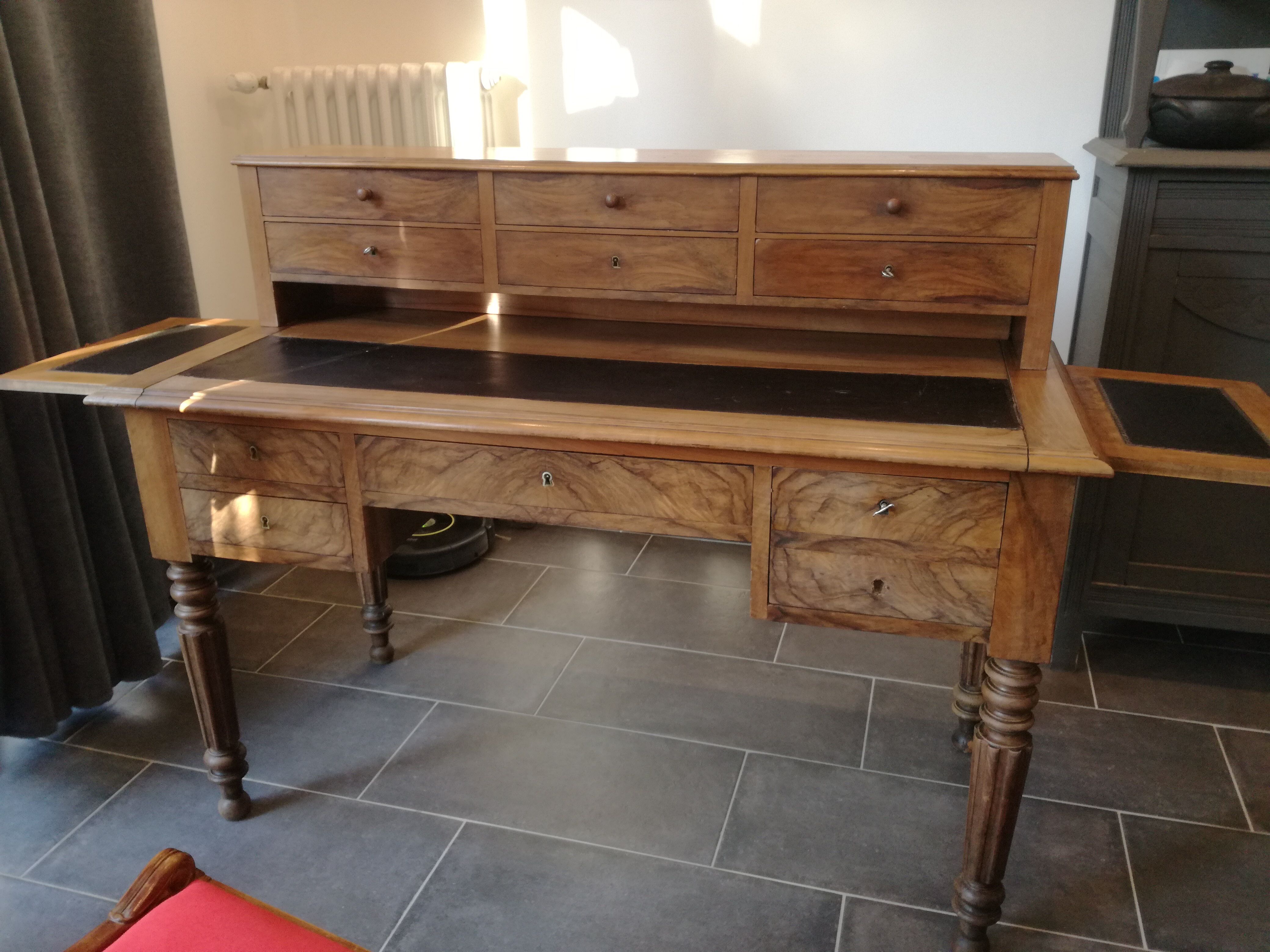 Louis Philippe 19th-century walnut desk Louis Philippe