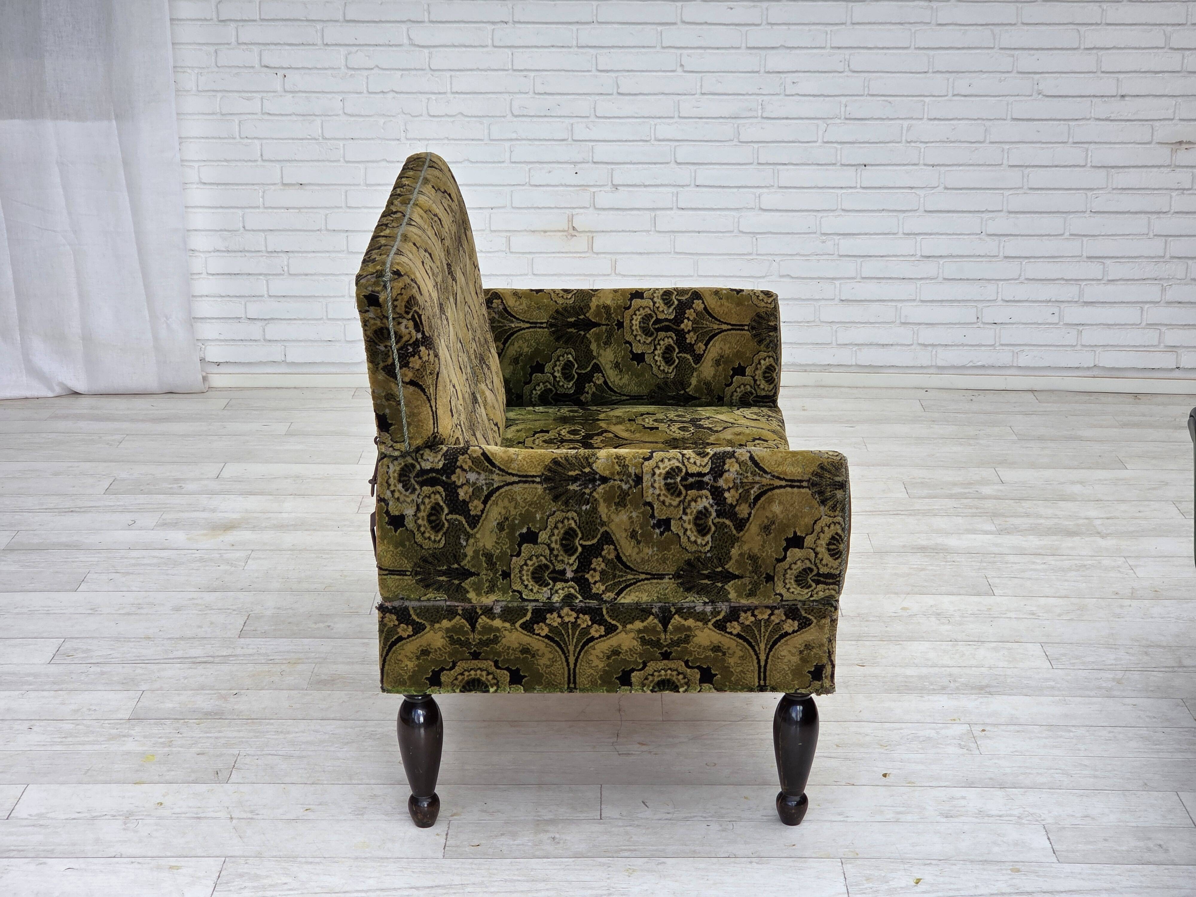 1930s, Danish 2-seater drop arm daybed/sofa, green furniture velour.