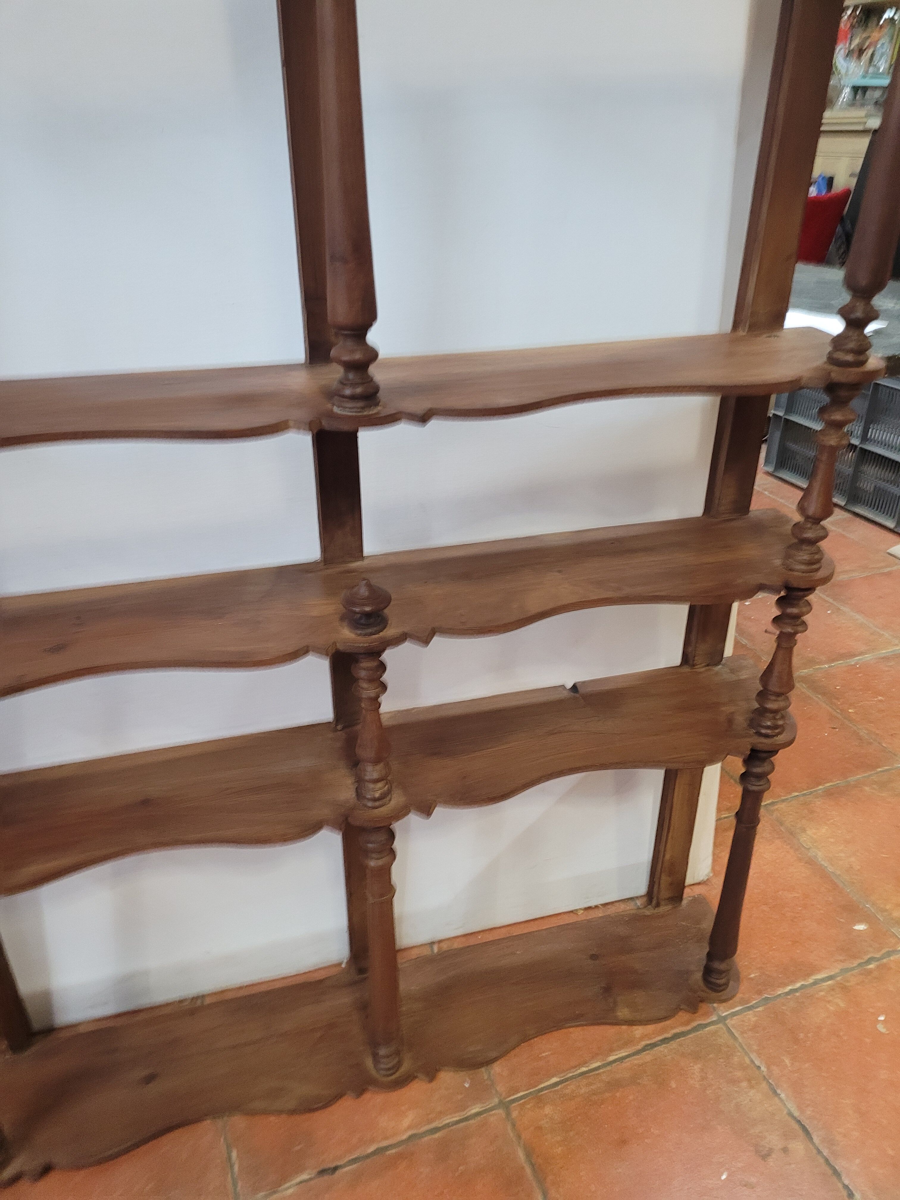 Old bar rear glass maker