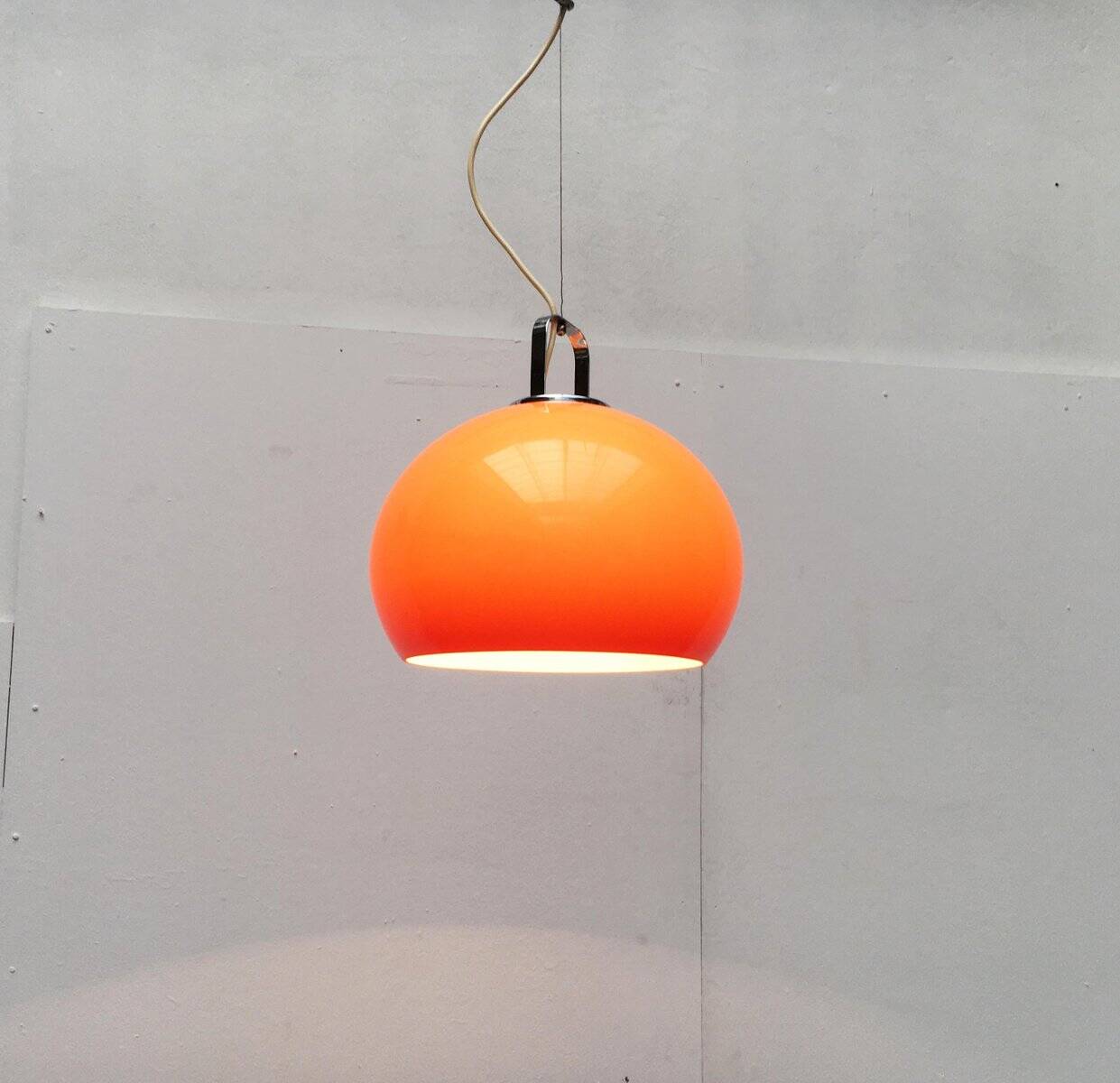 Suspended lamp Zurich Italian from the space age mid-century by Luigi Massoni for Guzzini.