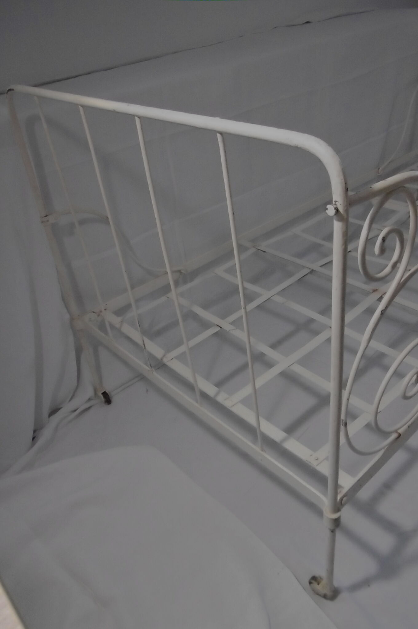 Forged iron bed