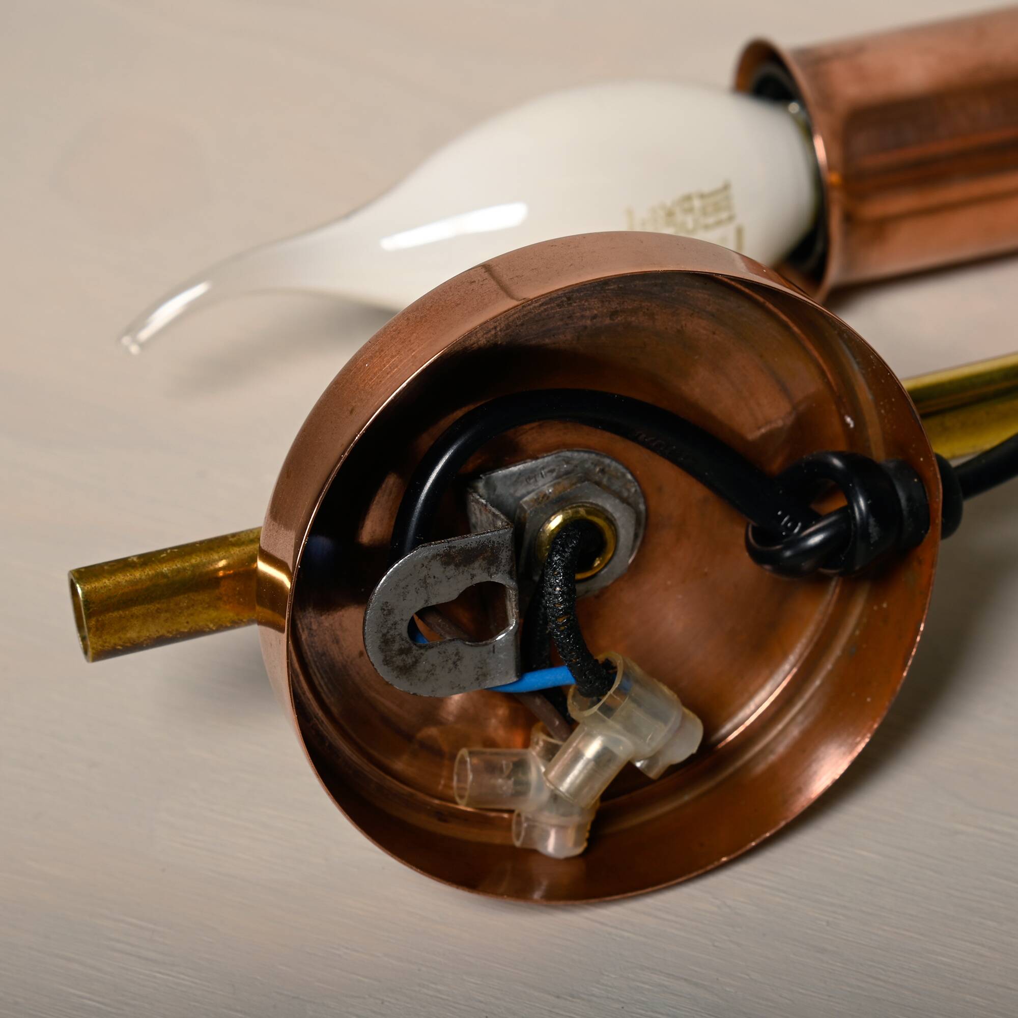 Ensemble d'appliques murales vintage danoises modernes en laiton et cuivre, années 1950