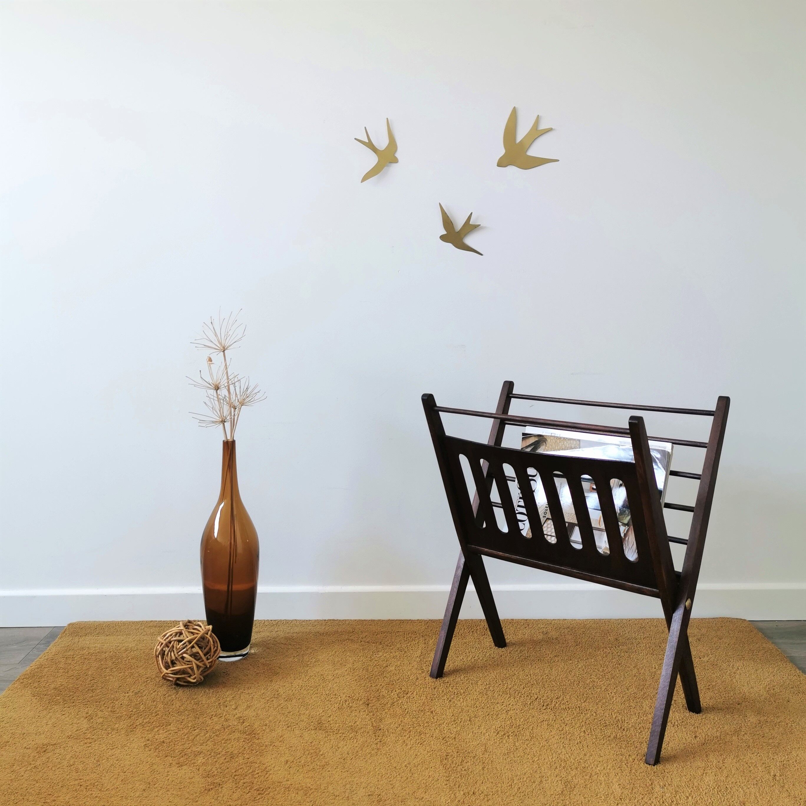 Vintage magazine holder