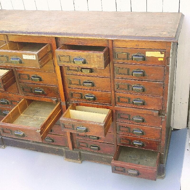 Administration trade cabinet 32 varnished wood drawers