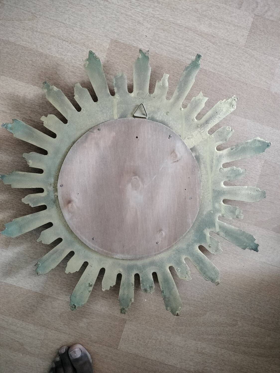 Wall sun mirror