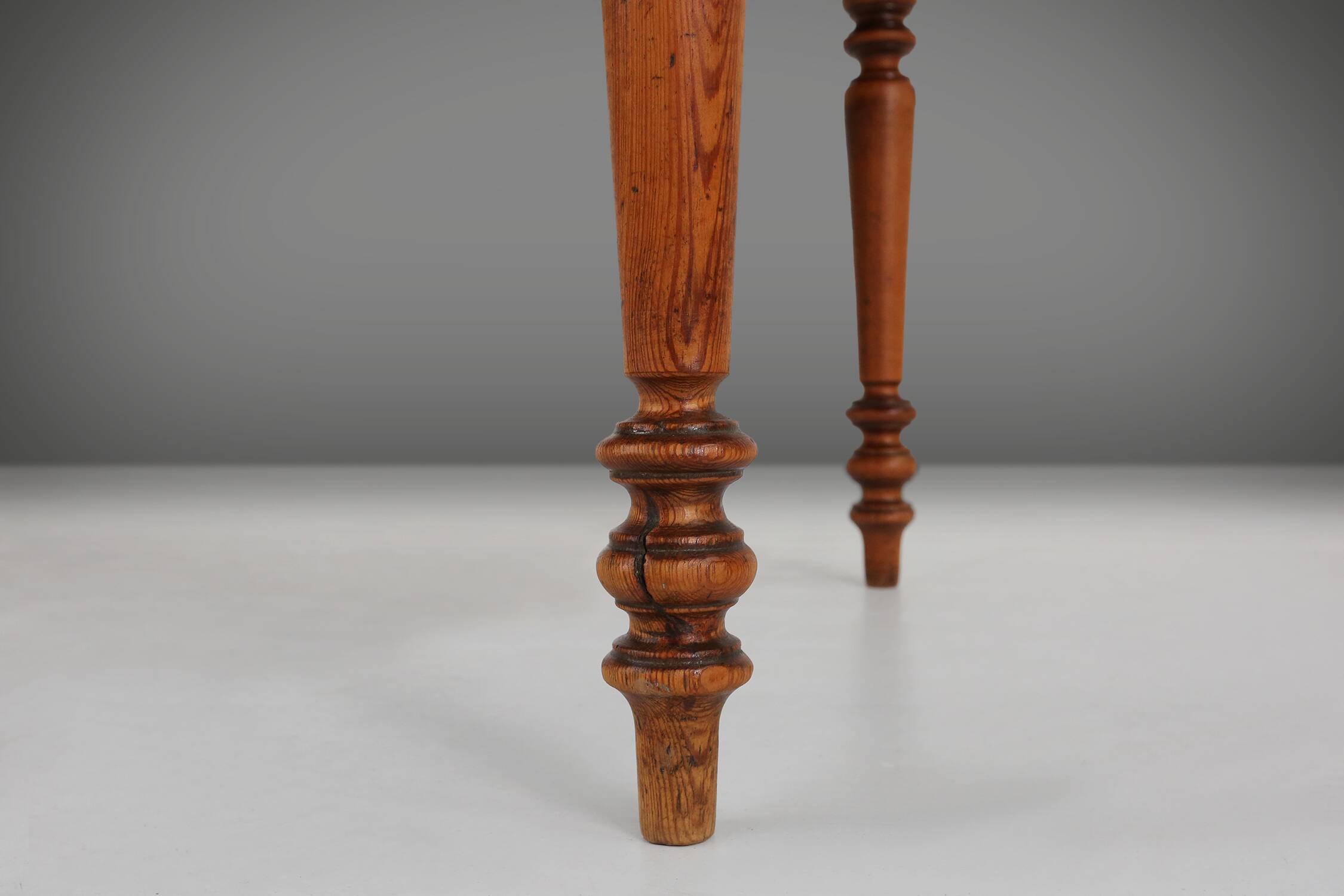 Large French rustic farmhouse table 19th century