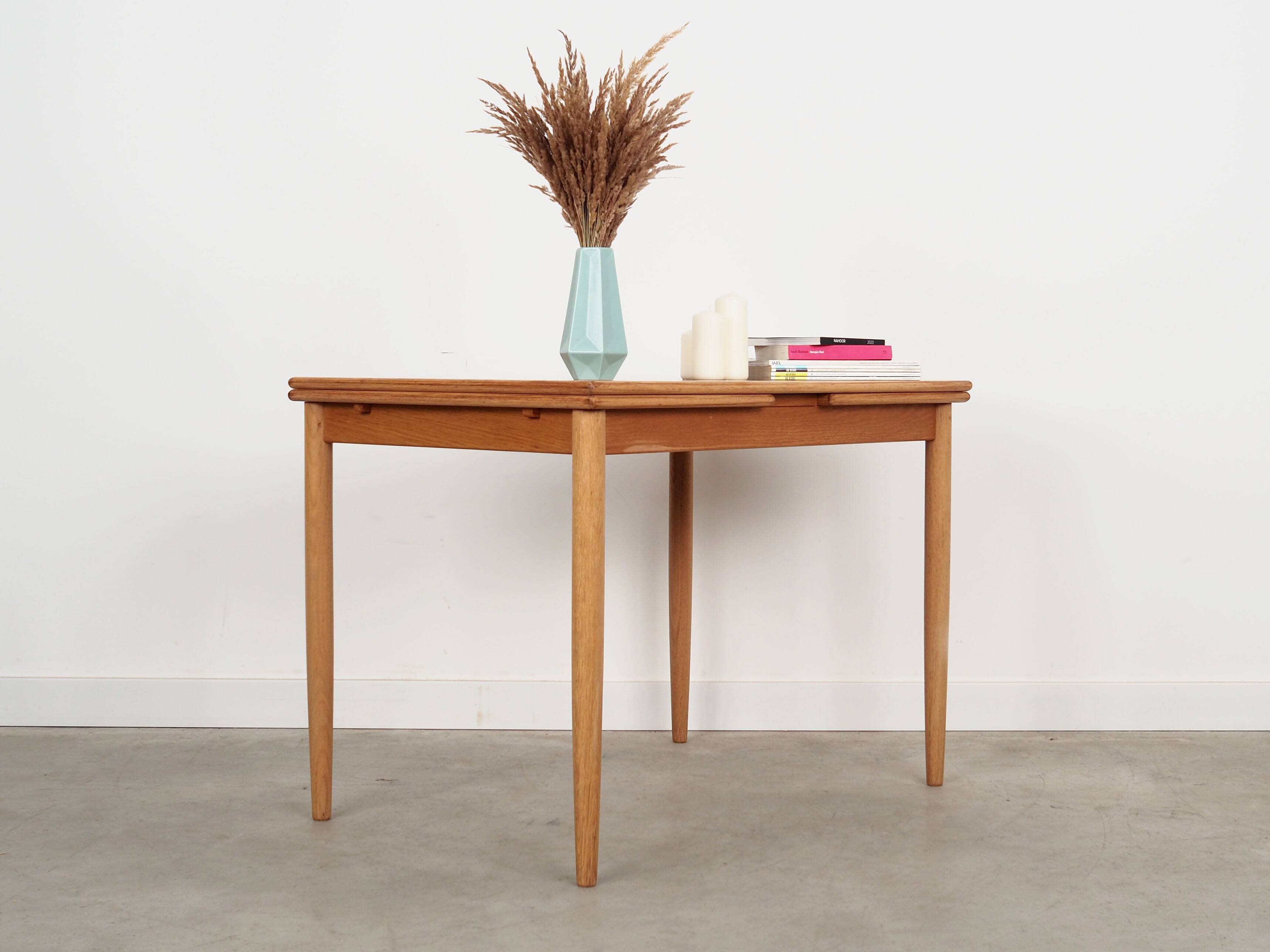 Ash table, Danish design, 1980s, production: Denmark