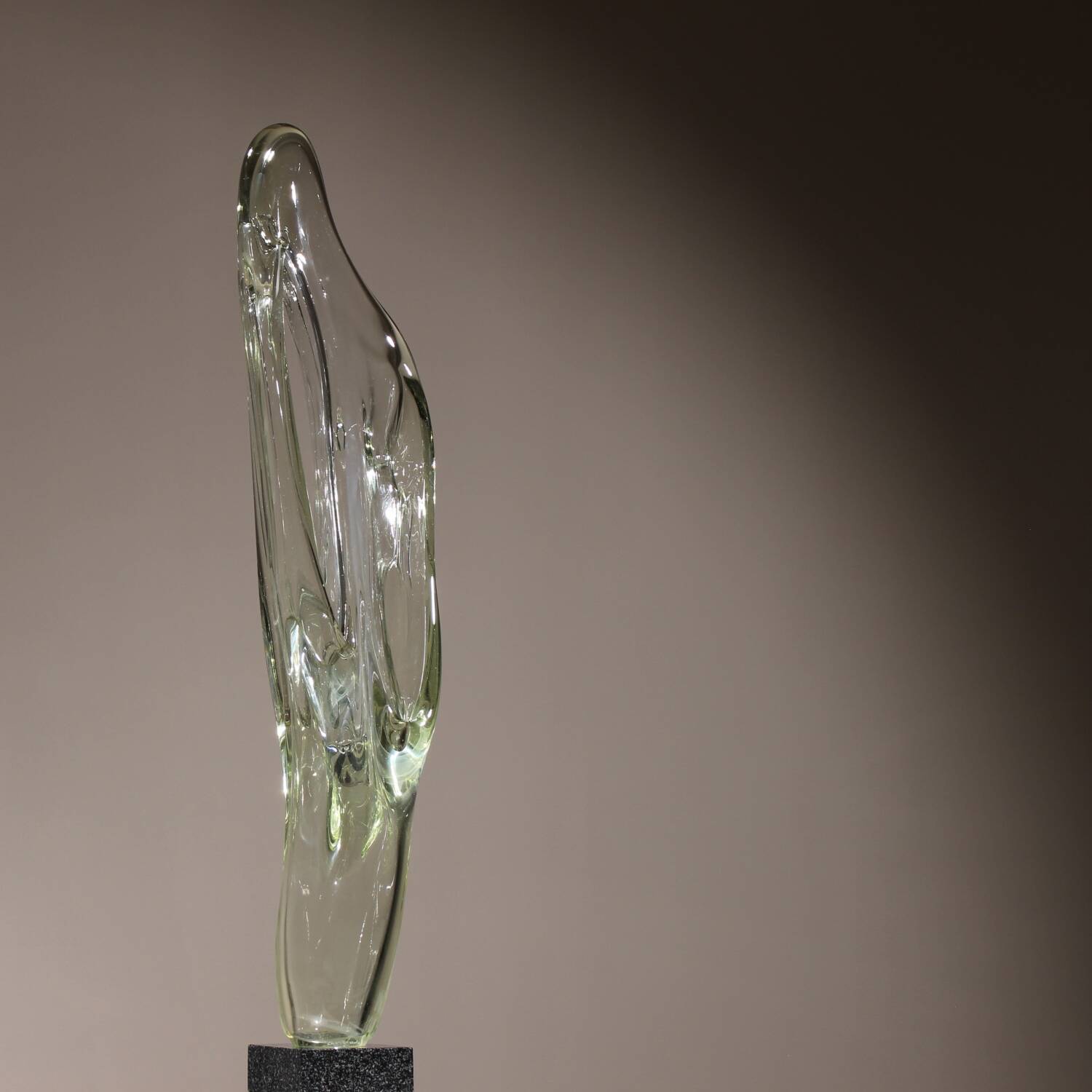 Monumental Glass Sculpture ‚Caviersecha‘ | Eastern Europe 1987