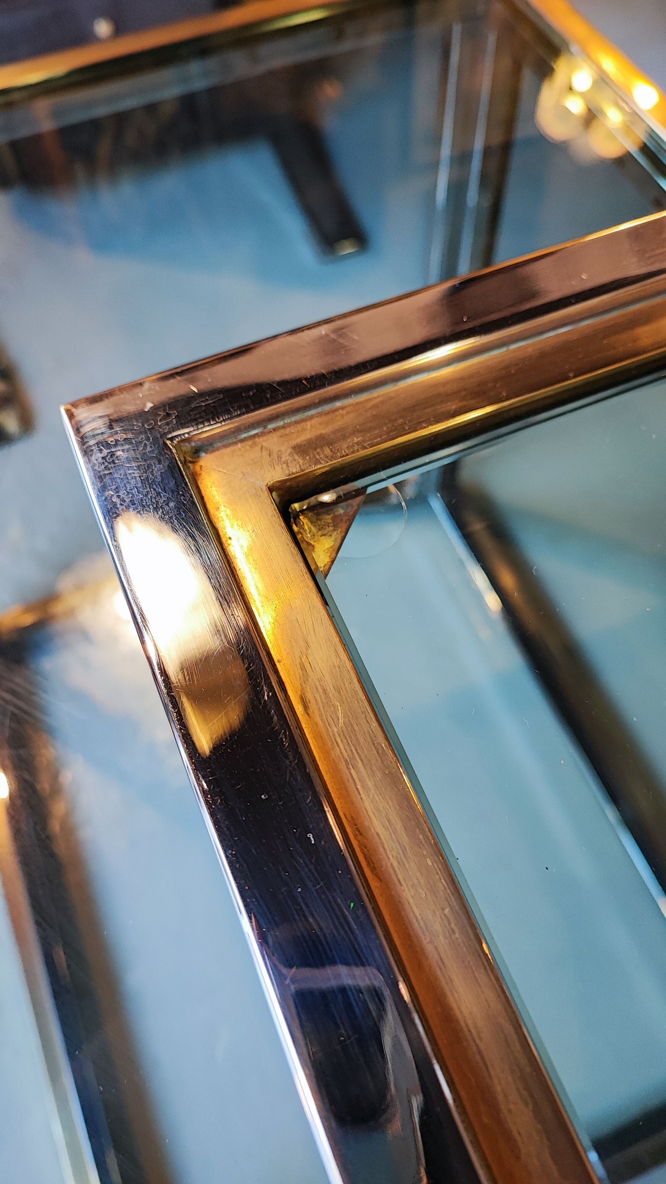 Vintage coffee table with 4 nesting tables