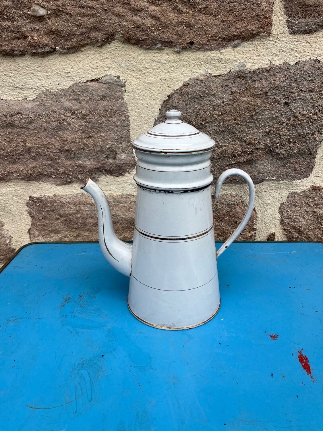 Enamelled coffee maker