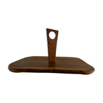 Wooden cheese platter with handle and notch knife holder
