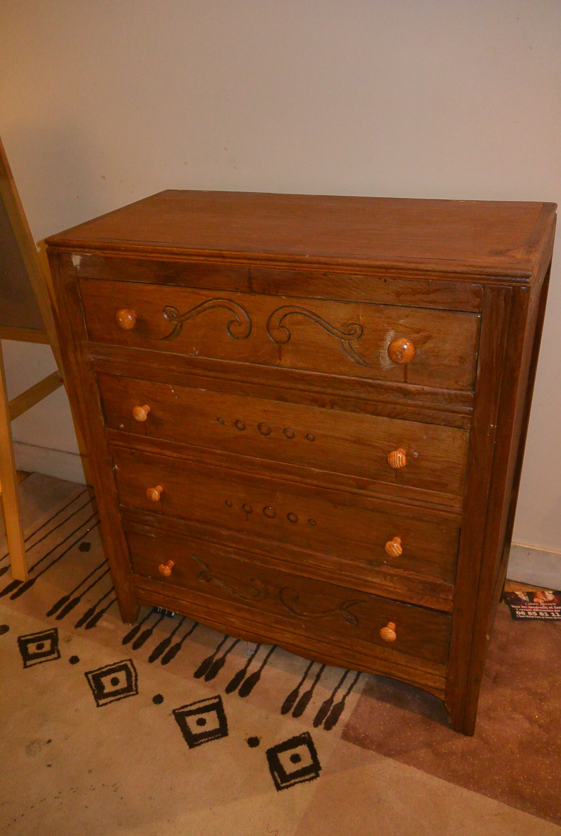 Vintage years 40-50 to four drawers Dresser
