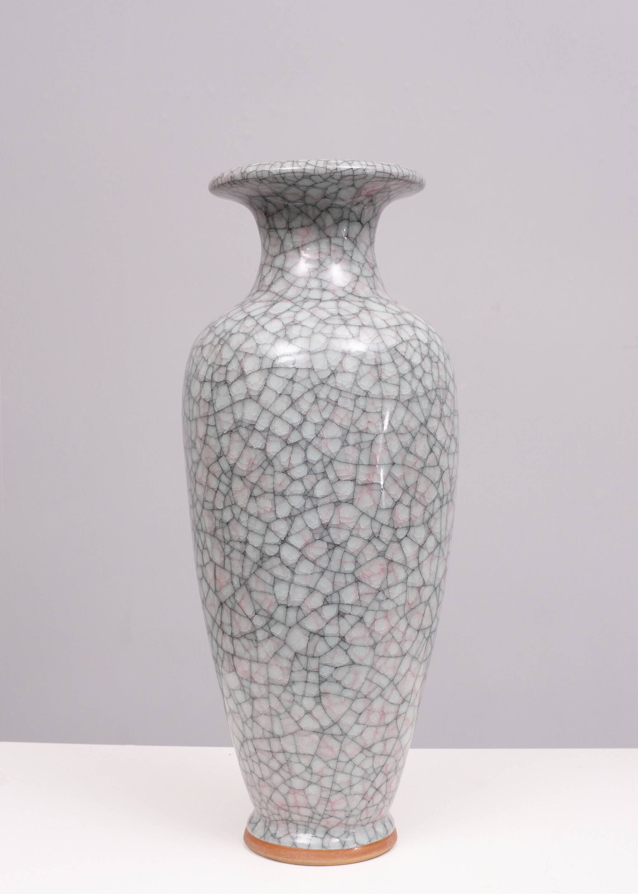 Ensemble de grands vases chinois antiques faits à la main avec glaçure craquelée