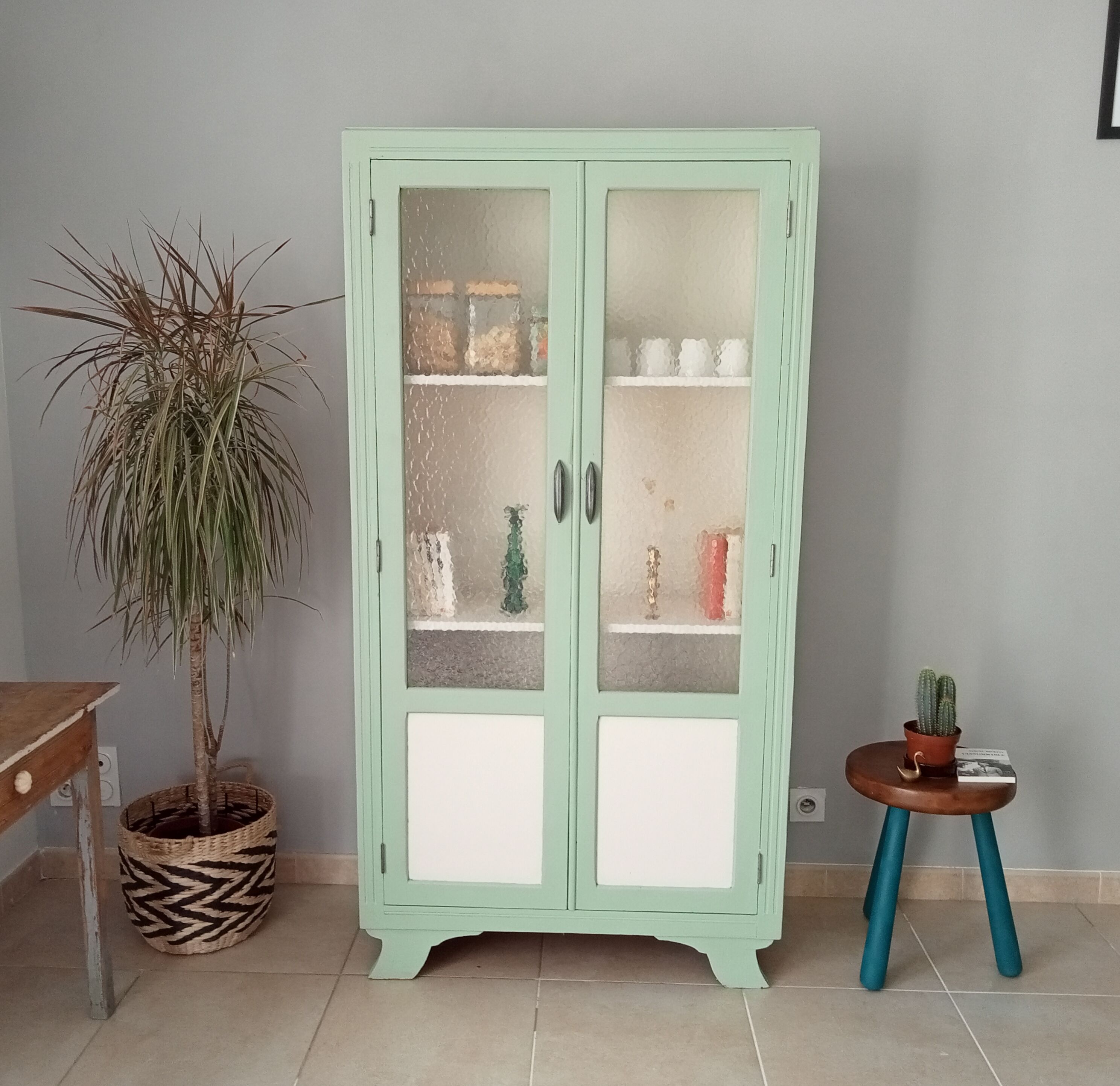 Art Deco glass cabinet 50s